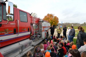 Dubuque Fire Engine 502 visits Hoover Elementary School