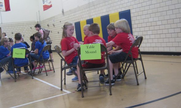 News table mounds team competes at district battle of the books